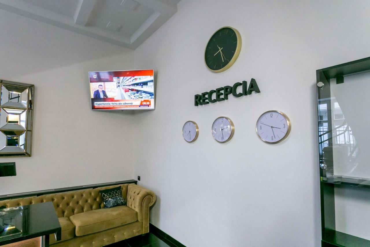 Apart Hotel Golden Apartments Kosice Exterior photo